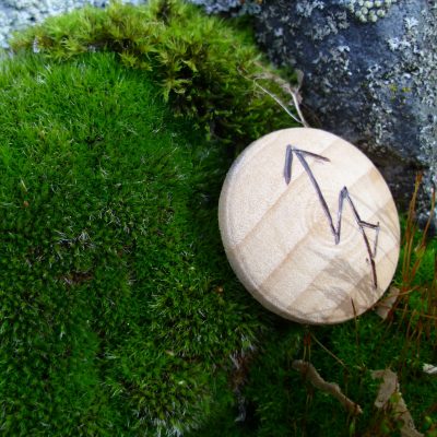 Pocket Rune for Success - Wooden Rune Amulet - Fremgang