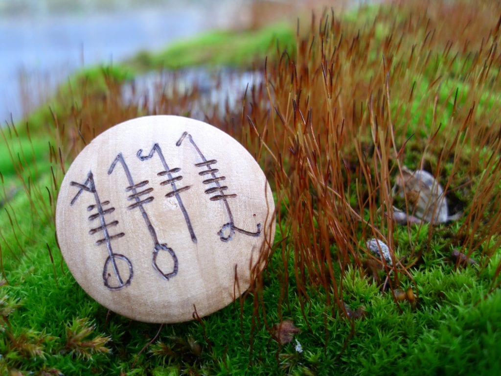Svefnthorn - Pocket Rune for peaceful sleep - Wooden Rune Amulet